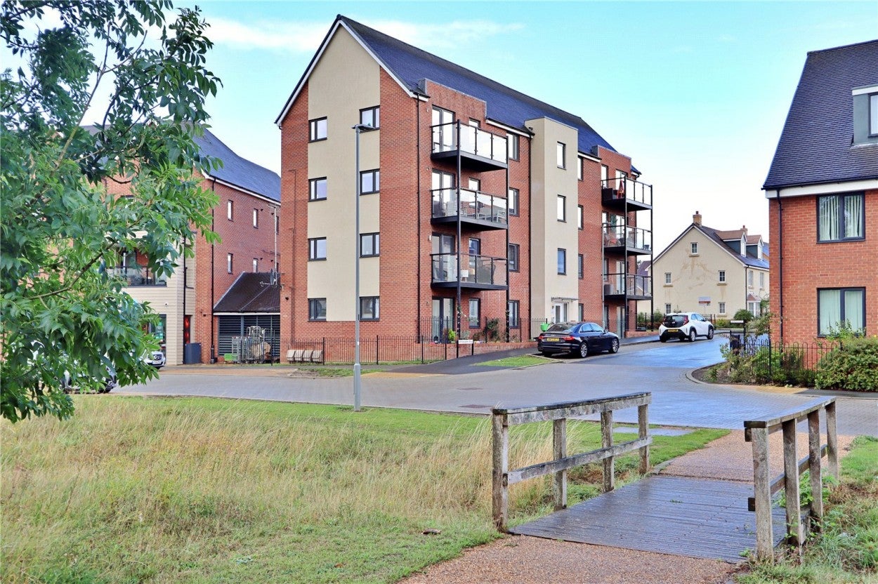 Flat Whitecastle Way in Milton Keynes