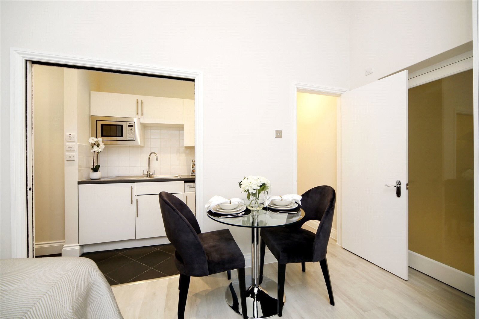 Flat Sloane Gardens in Greater London