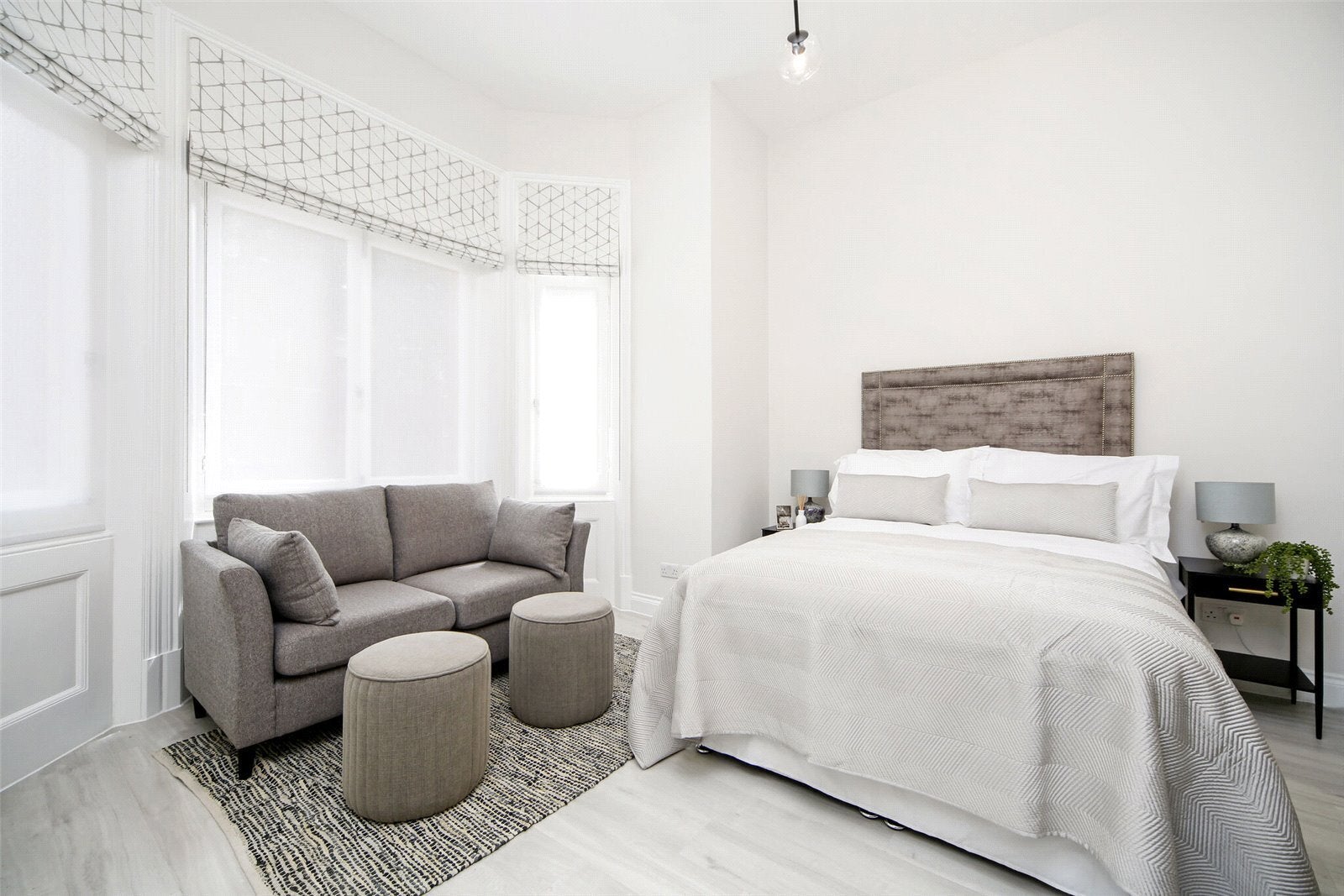 Flat Sloane Gardens in Greater London