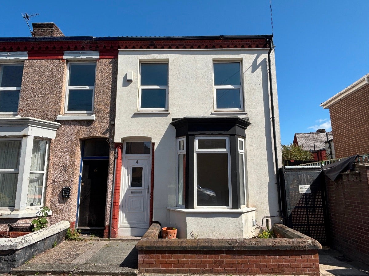 House Hughestead Grove in Liverpool