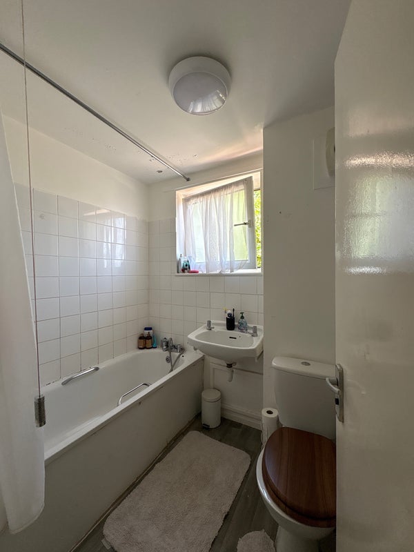 Room Liardet Street in Greater London