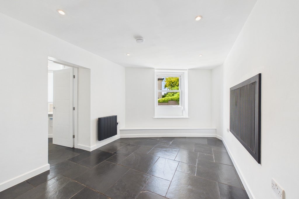 Flat Kellet Road in Lancaster