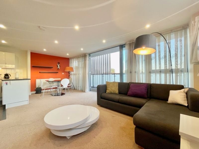 Flat Dragonfly Close in Greater London