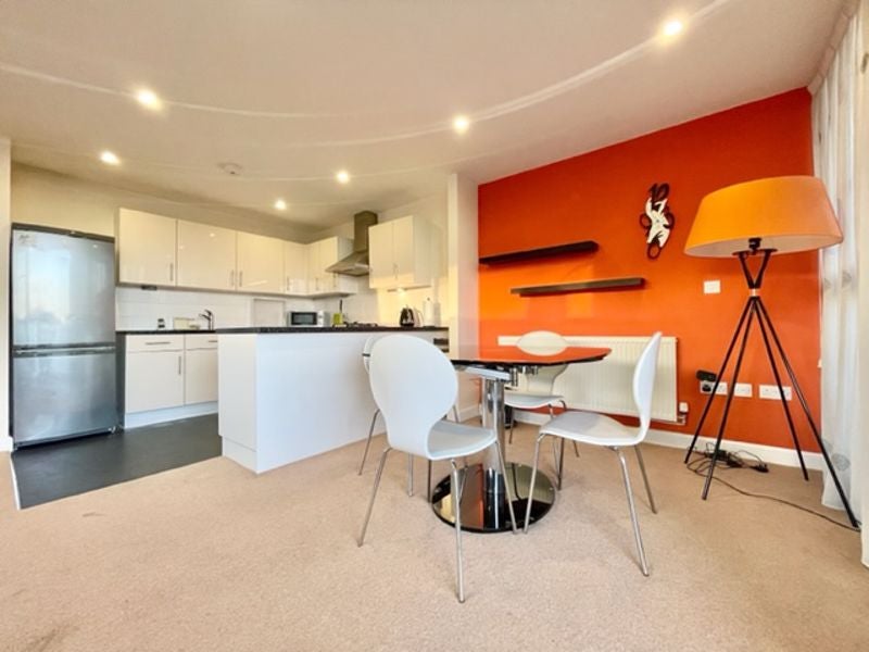 Flat Dragonfly Close in Greater London