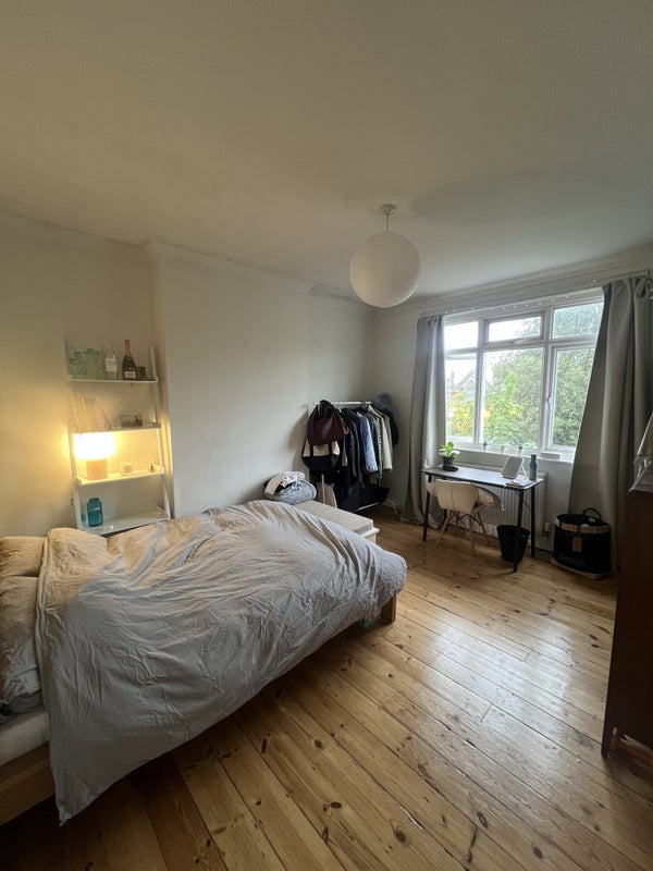 Room Craignair Road in Greater London