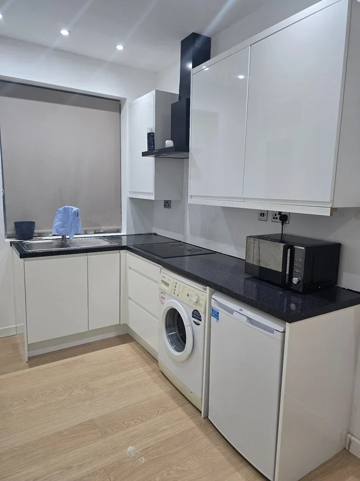 Flat Brancaster Road in Greater London