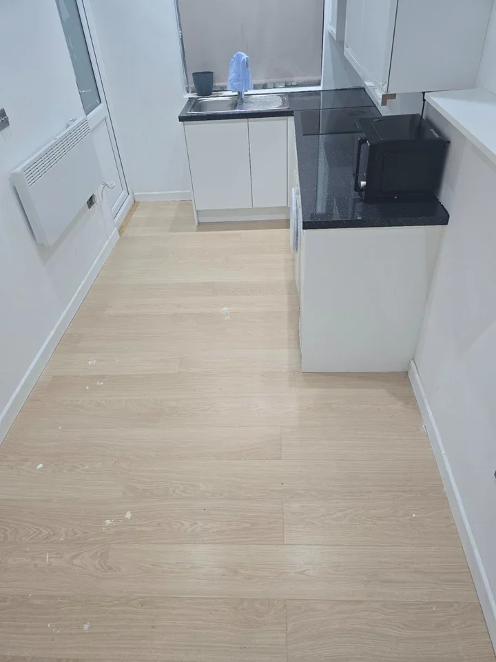 Flat Brancaster Road in Greater London