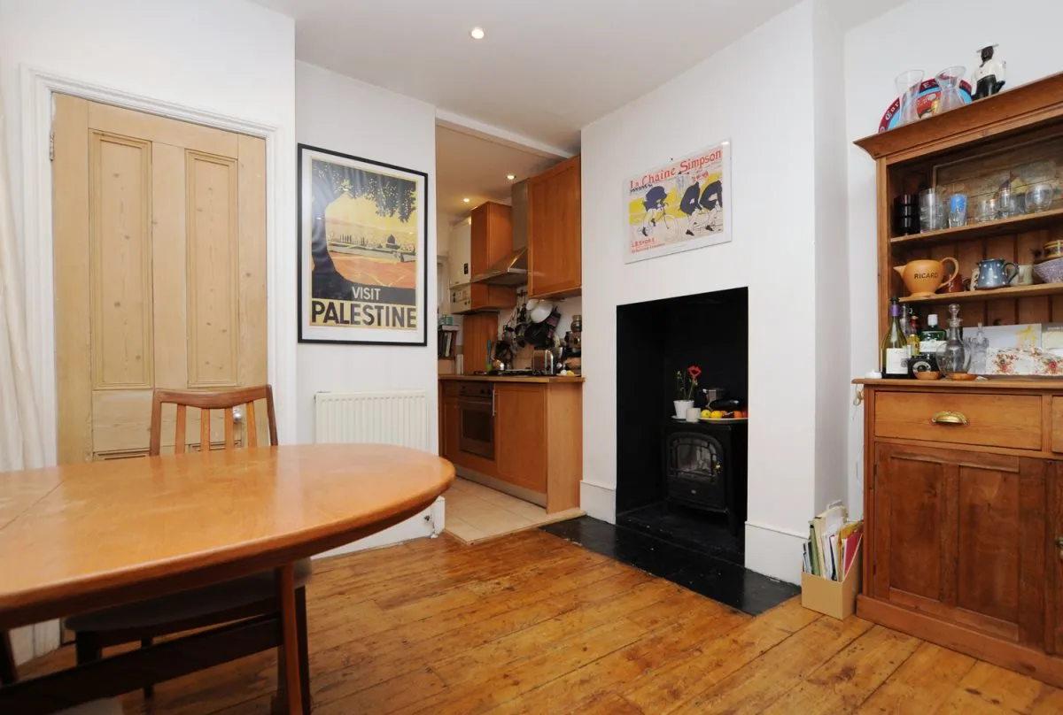 Flat Princess May Road in Greater London