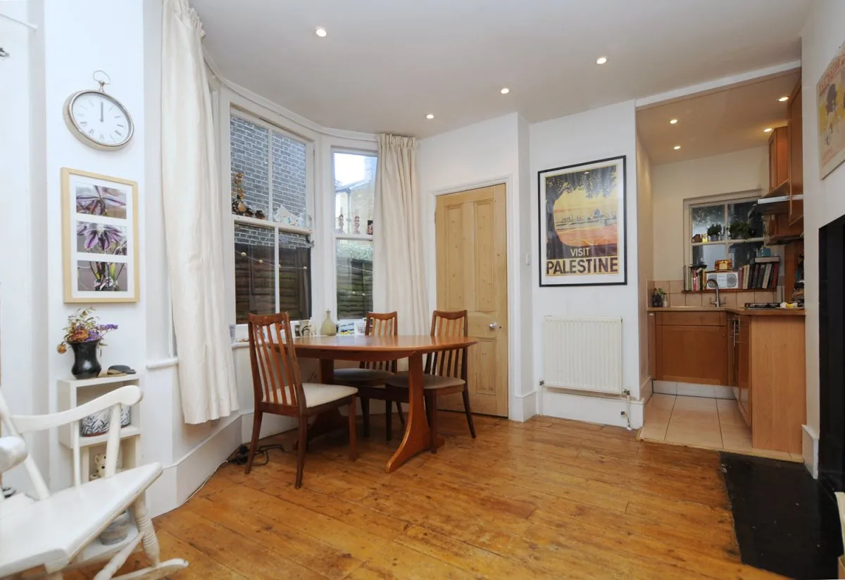 Flat Princess May Road in Greater London