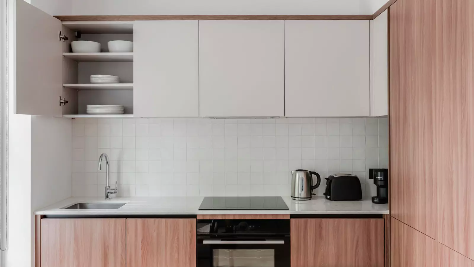 Flat Russell Road in Greater London