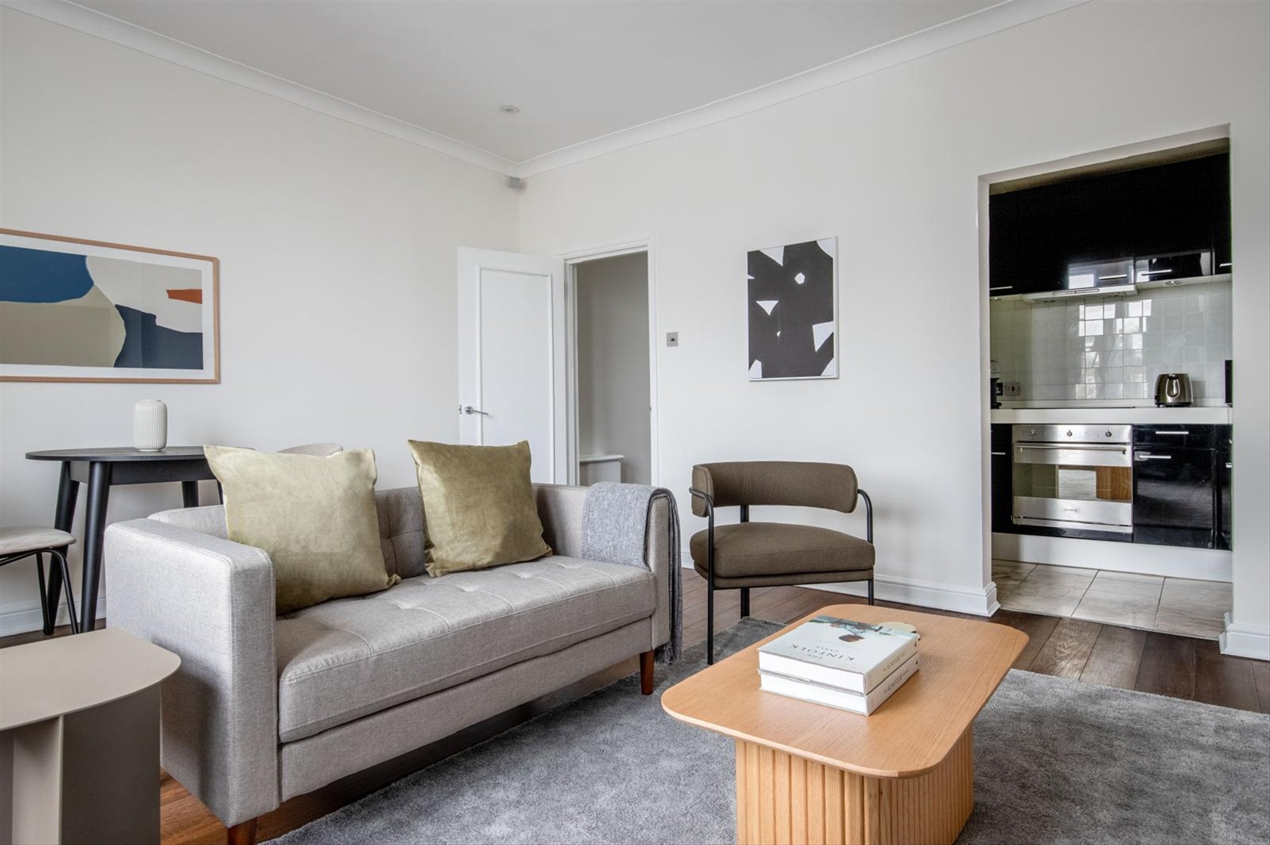 Flat Kenway Road in Greater London