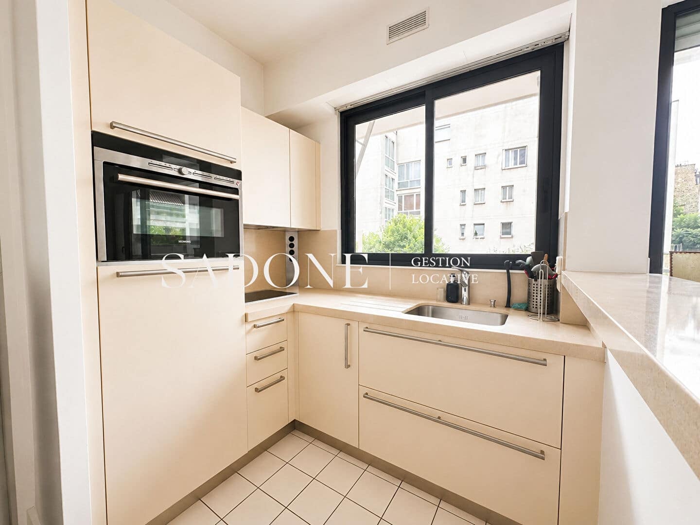 Flat Rue du Château in Neuilly-sur-Seine