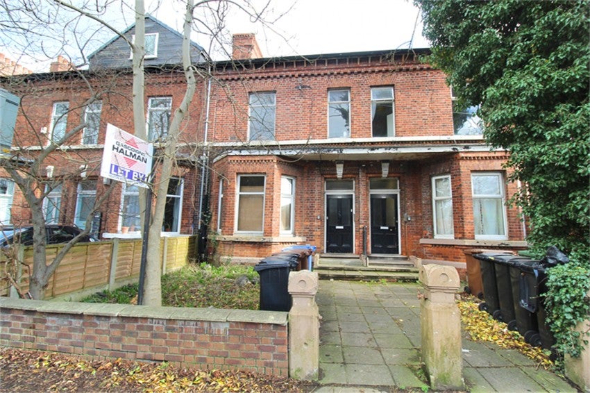 Flat Wellington Road North in Stockport