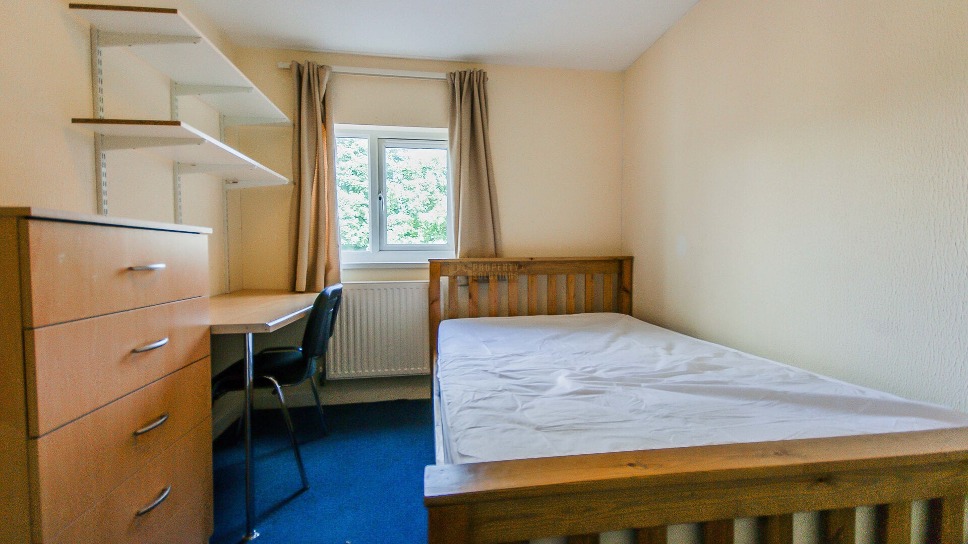 Room Harrow Road in Birmingham