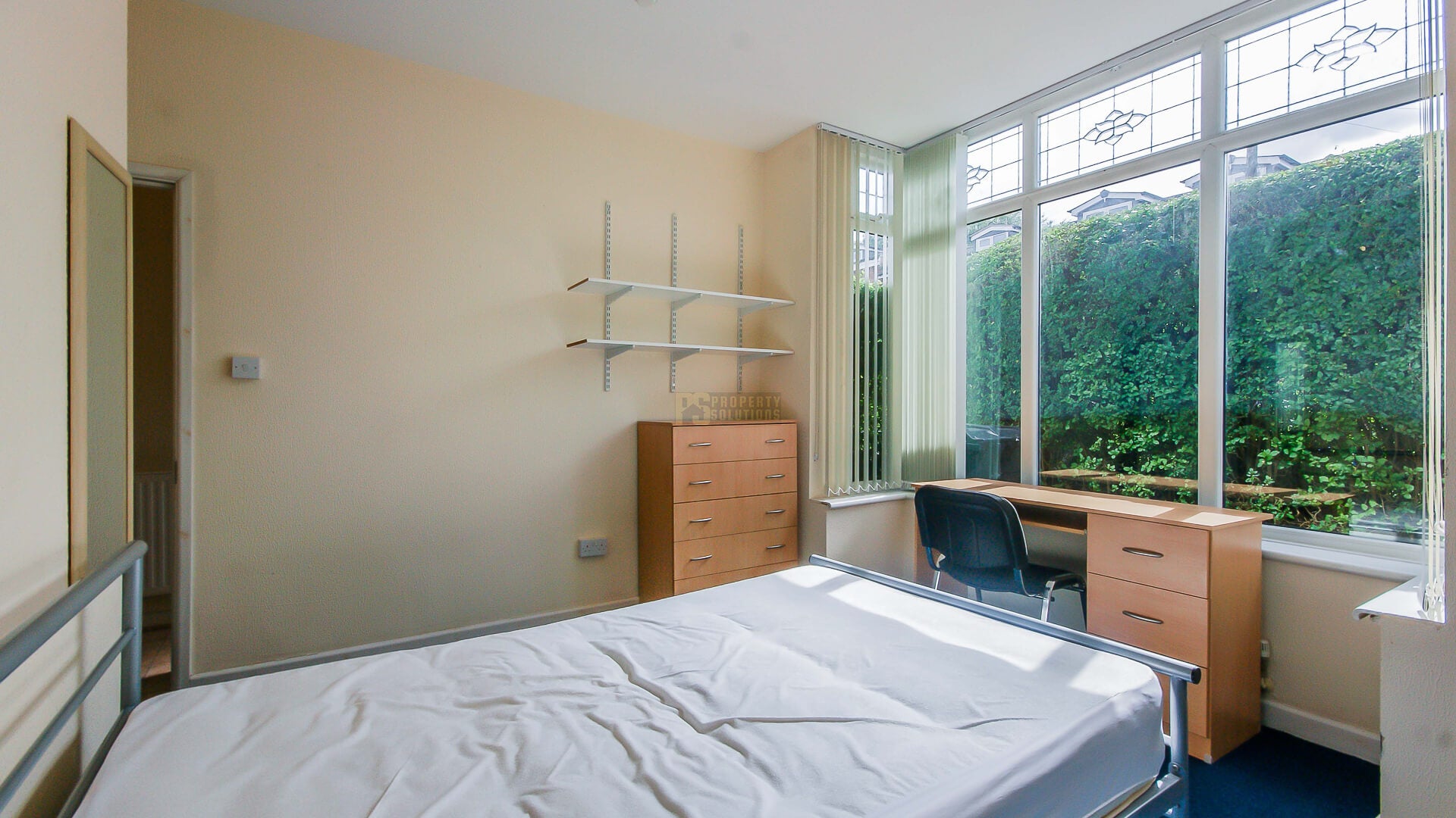 Room Harrow Road in Birmingham
