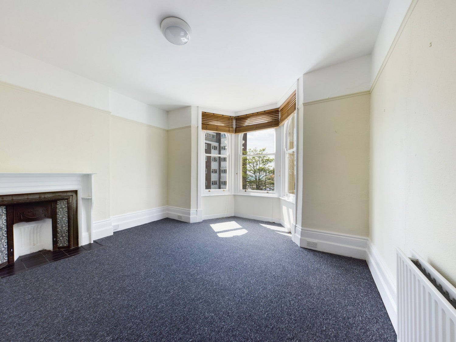 Flat Aldwick Road in Arun