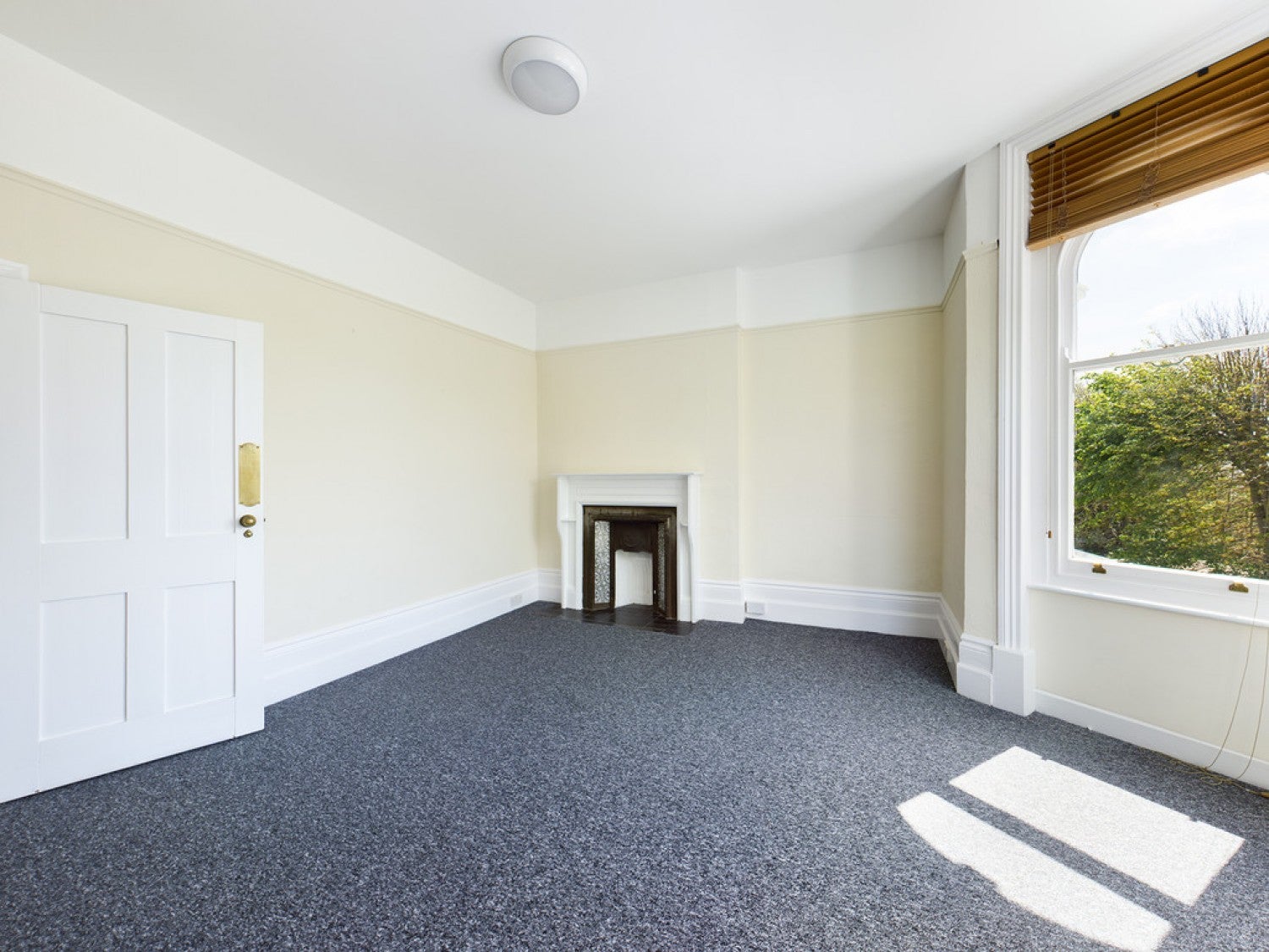 Flat Aldwick Road in Arun