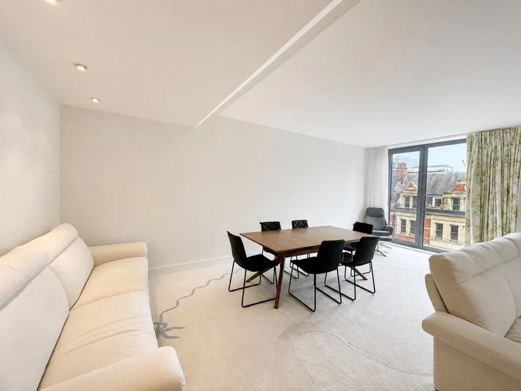 Flat Brompton Road in City of Westminster