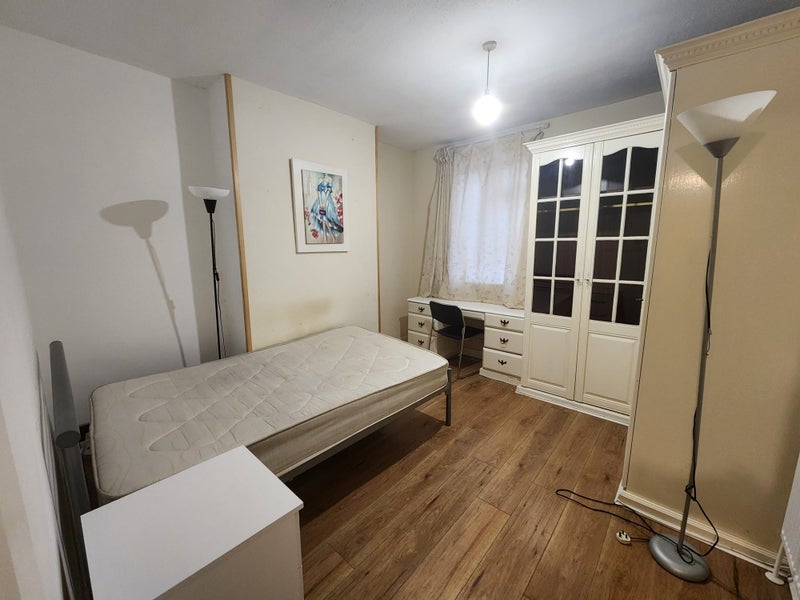 Room Lottie Road in Birmingham