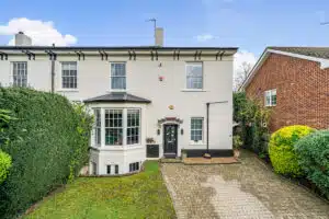 Flat Southlands Grove in Greater London