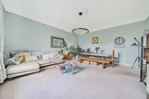 Flat Southlands Grove in Greater London