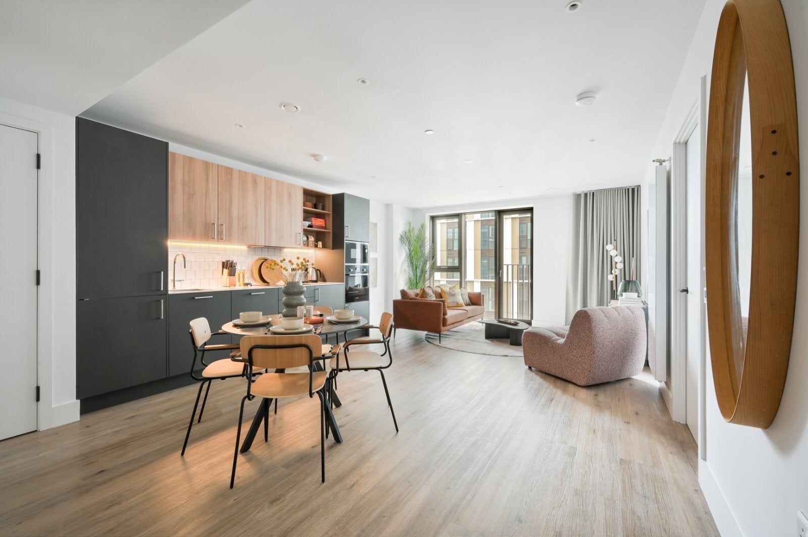 Flat Charter Street in Greater London