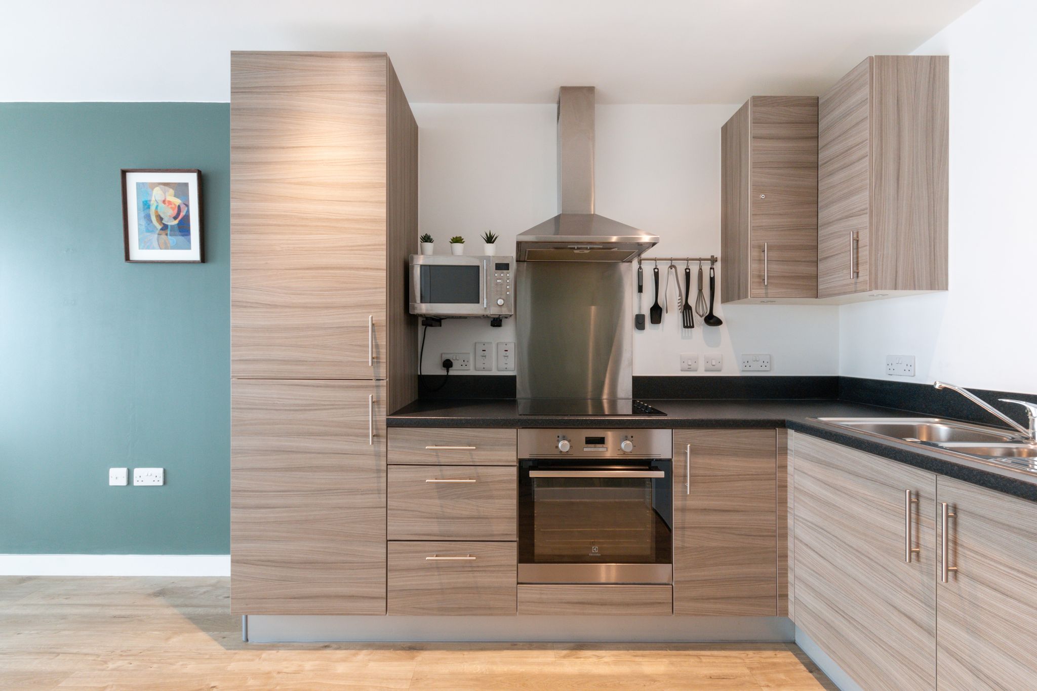 Flat Pump House Crescent in Greater London