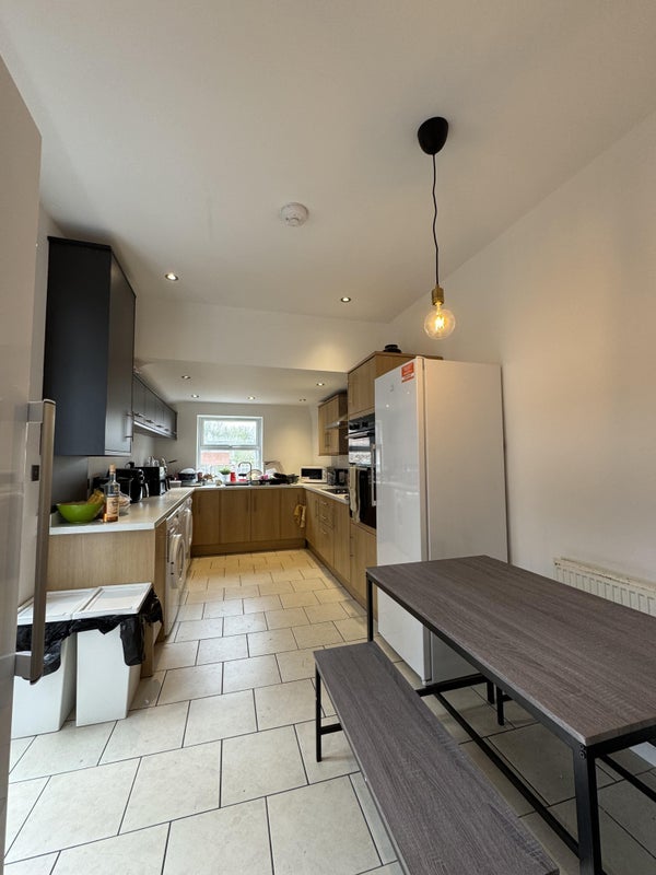Room Colwick Road in Nottingham