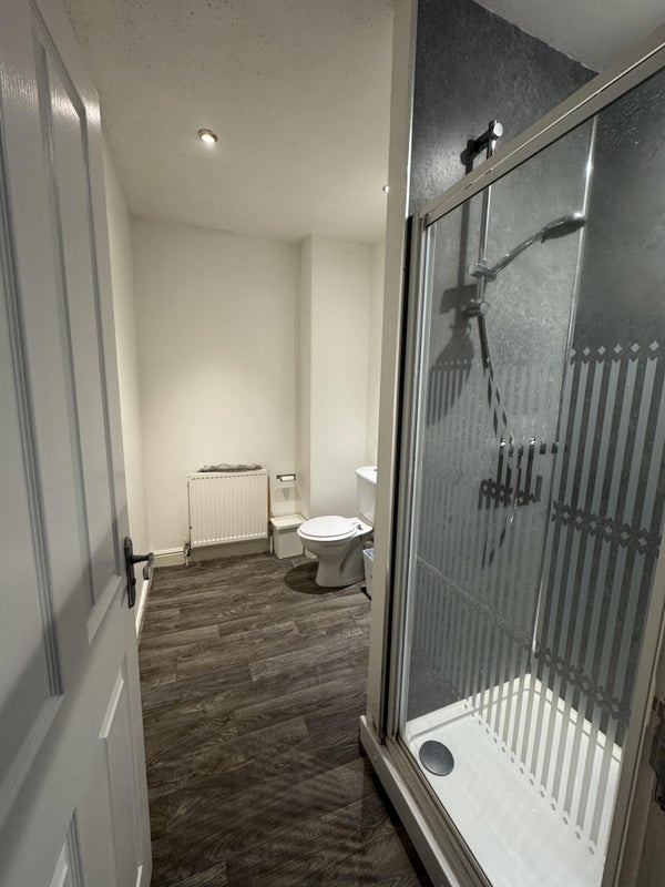 Room Colwick Road in Nottingham