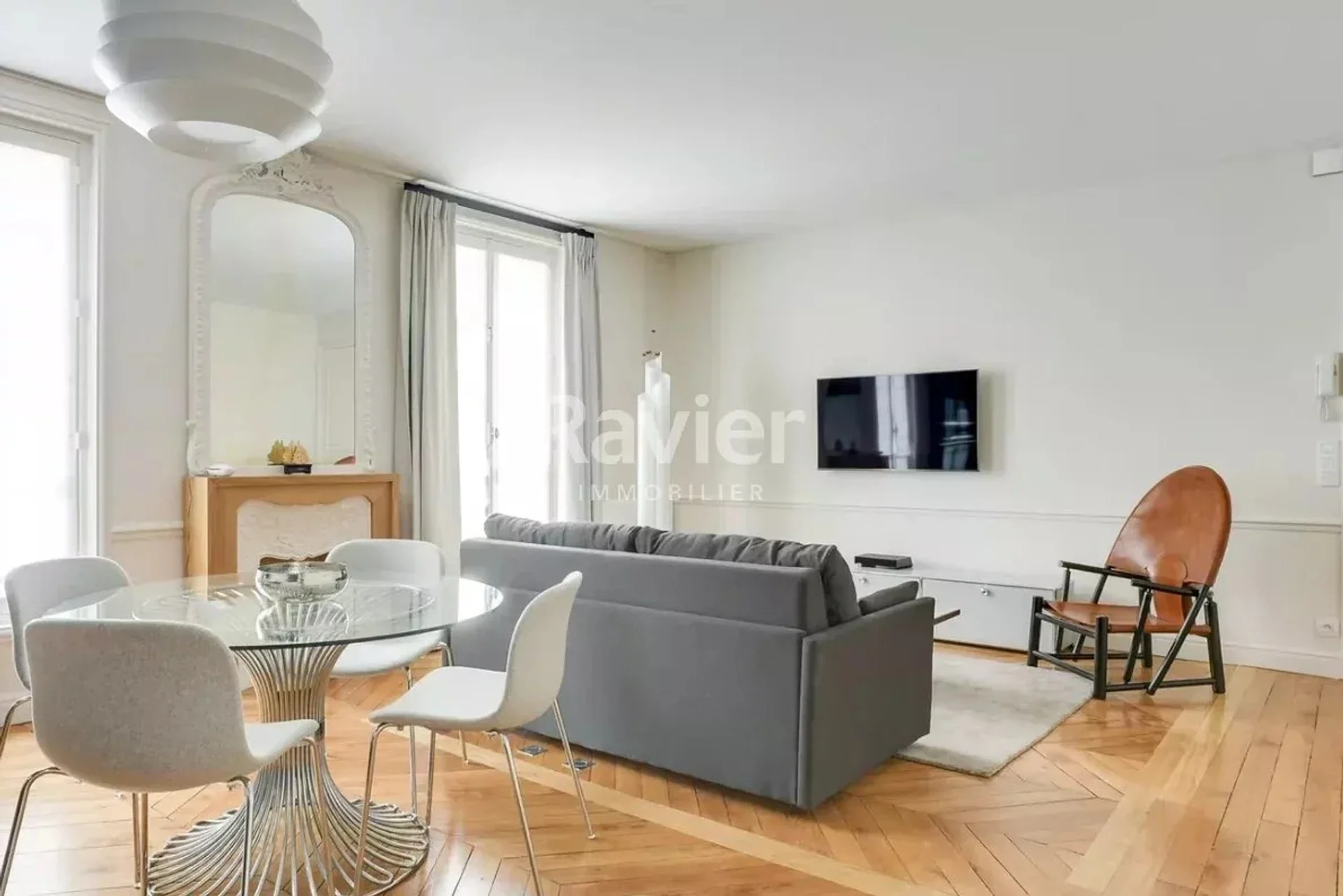 Flat Rue des Renaudes in Paris