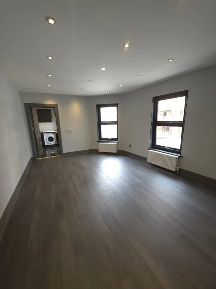 Flat Queen Street in Maidenhead