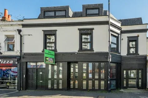 Flat Queen Street in Maidenhead