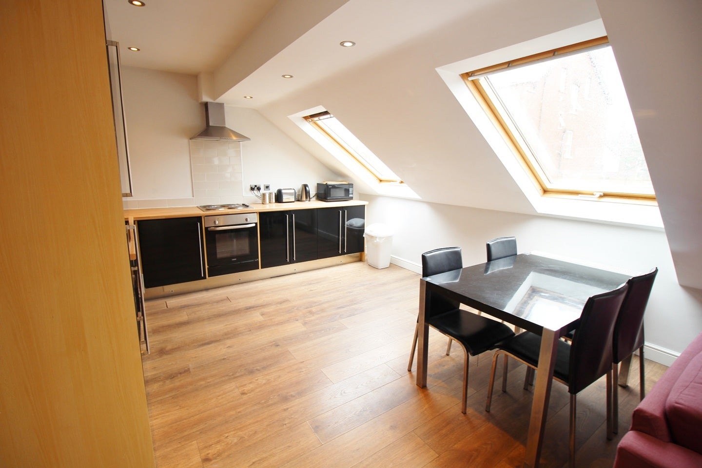 Flat Back Broomfield Crescent in Leeds