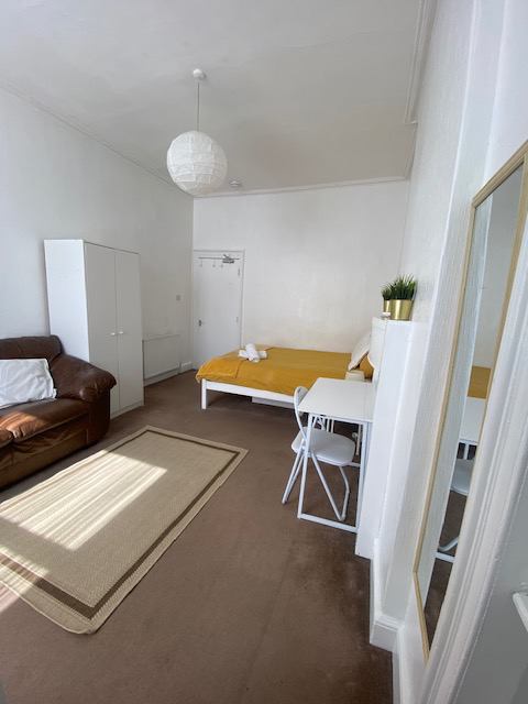 Room Clerk Street in City of Edinburgh