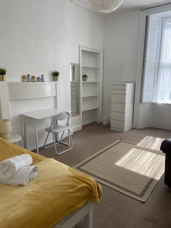 Room Clerk Street in City of Edinburgh