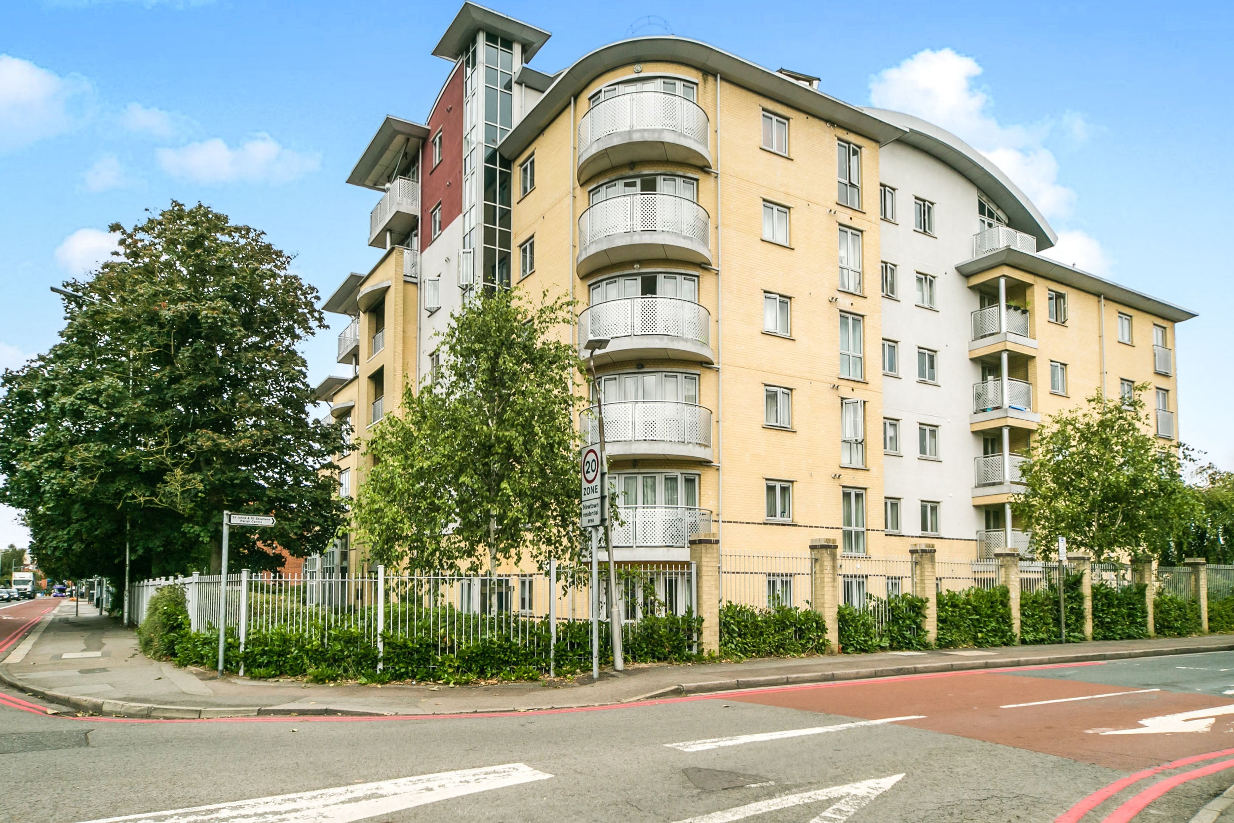 Flat King's Road in Reading