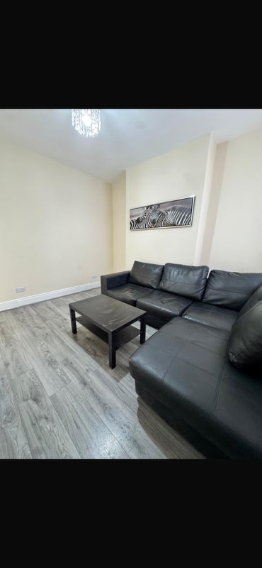 Room Newcombe Street in Liverpool