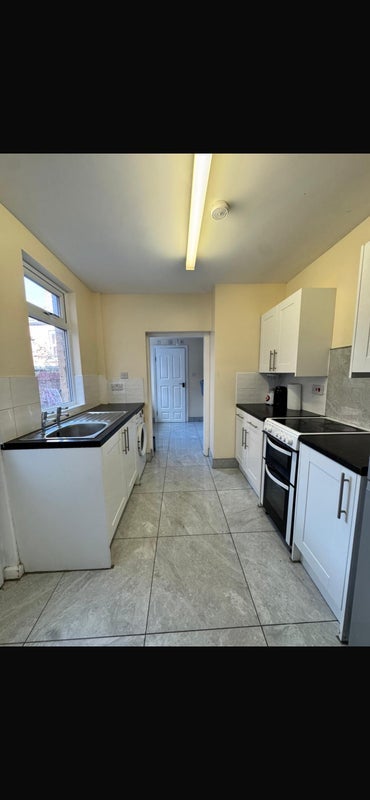 Room Newcombe Street in Liverpool