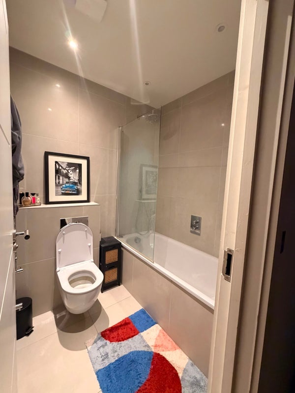 Room West End Lane in Greater London