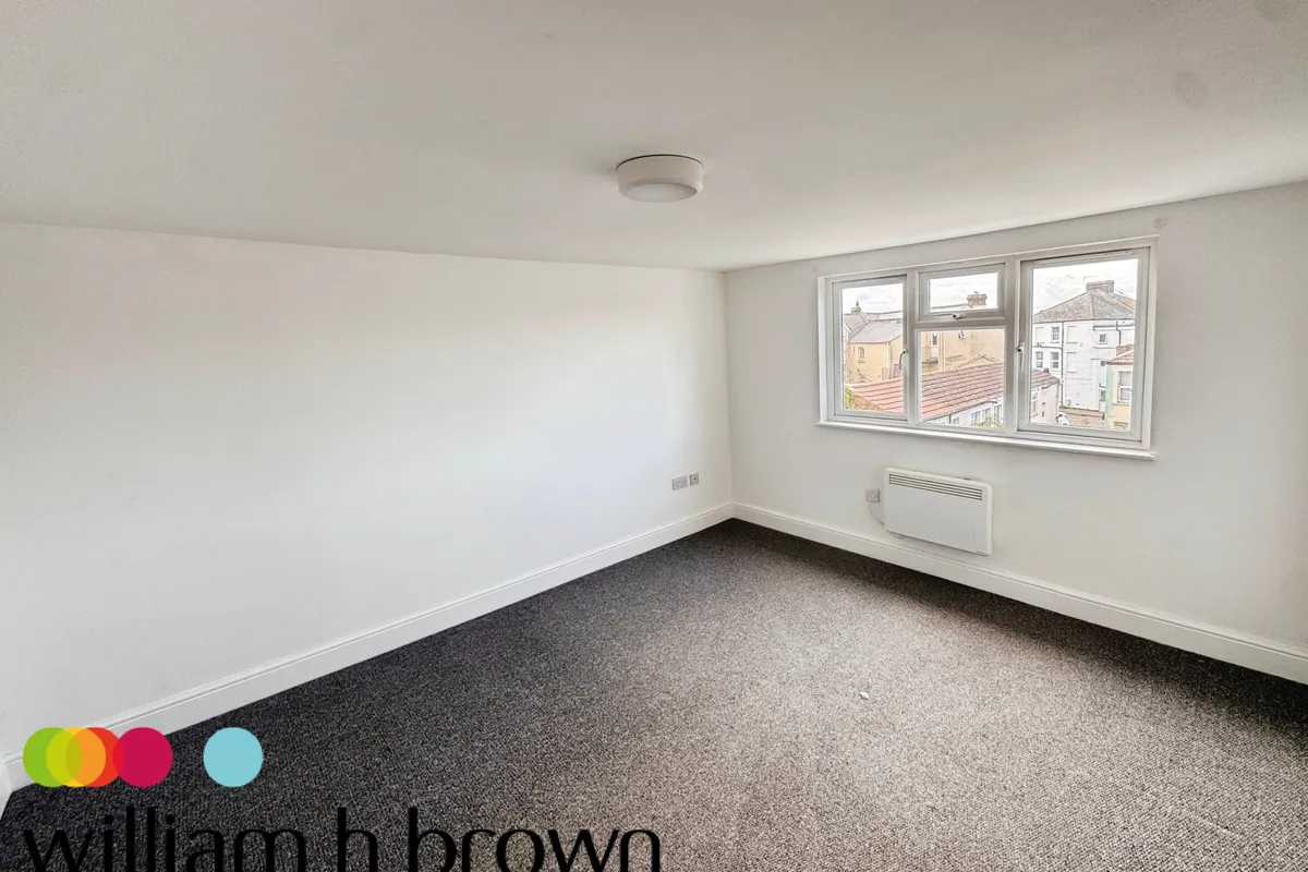 Flat Carnarvon Road in Clacton-on-Sea