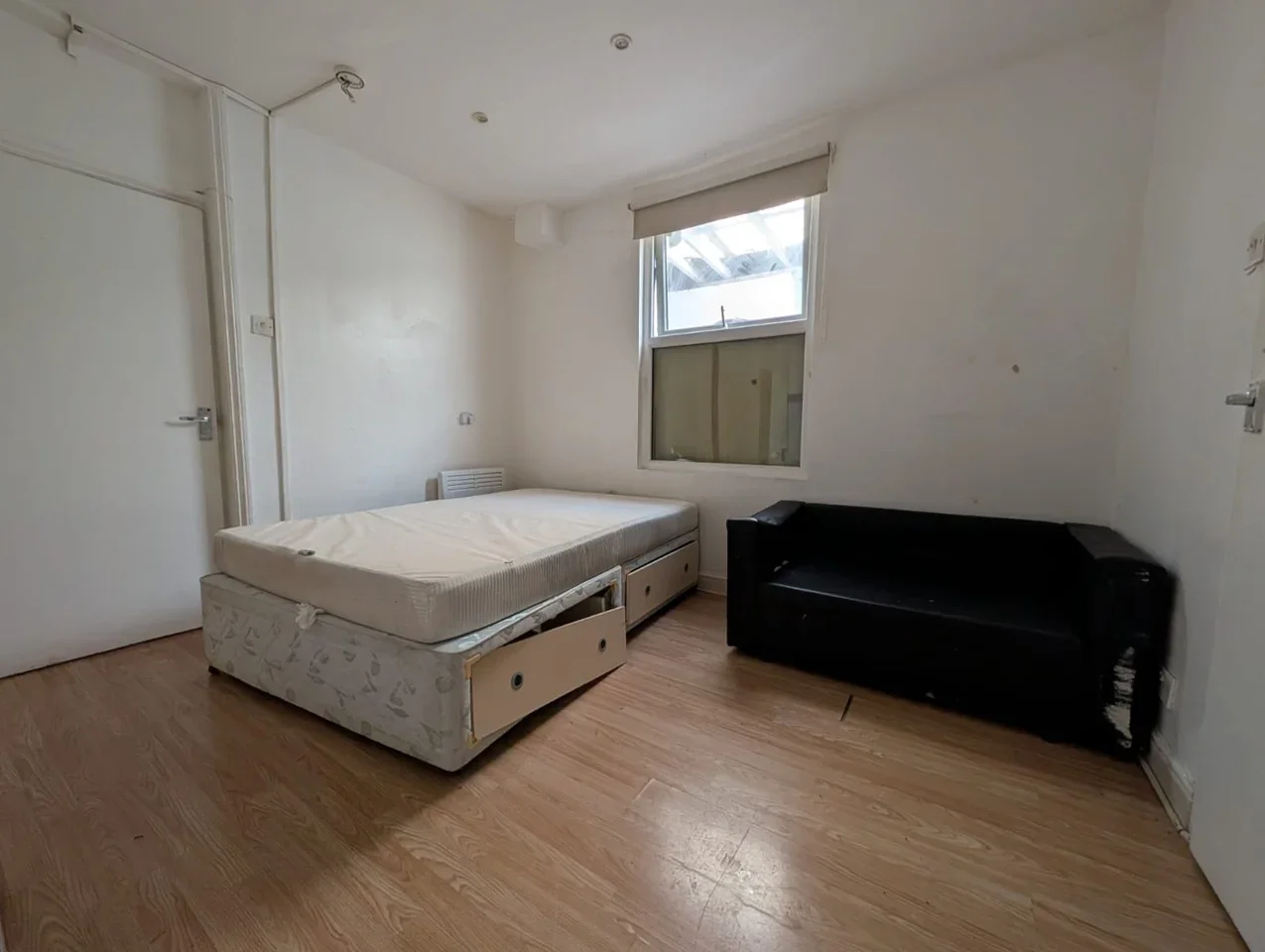 Room Lea Bridge Road in Greater London