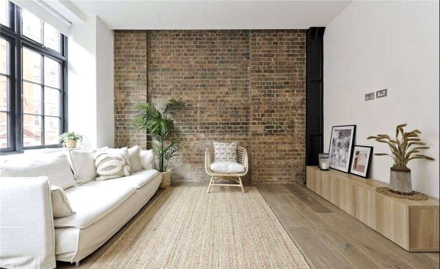 Flat Great Titchfield Street in City of Westminster