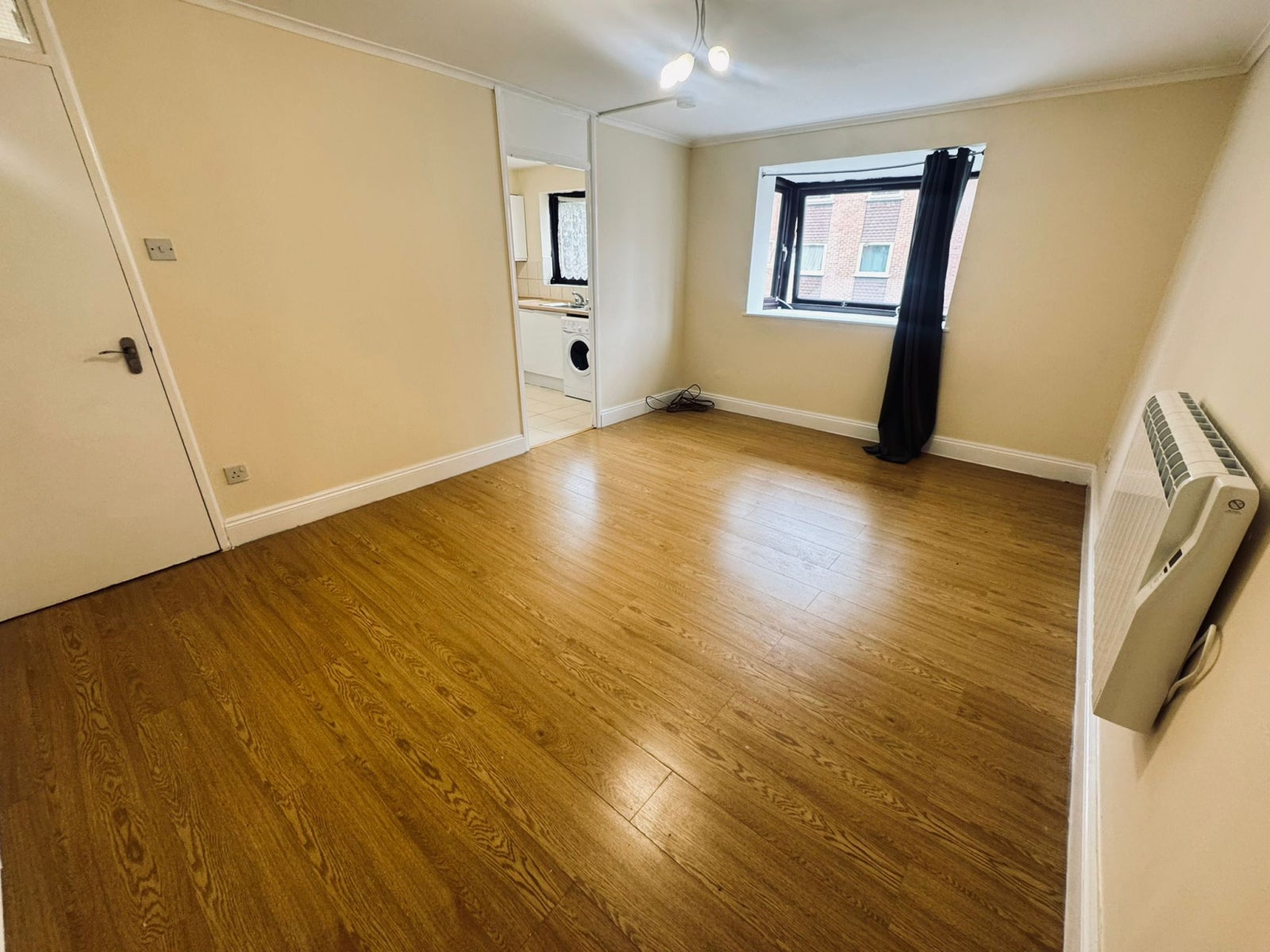 Flat Gurney Close in Greater London
