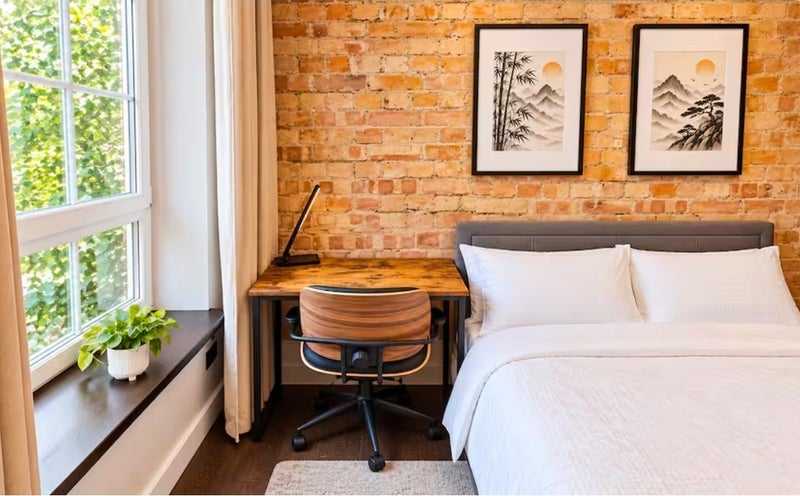 Room Long Lane in Greater London