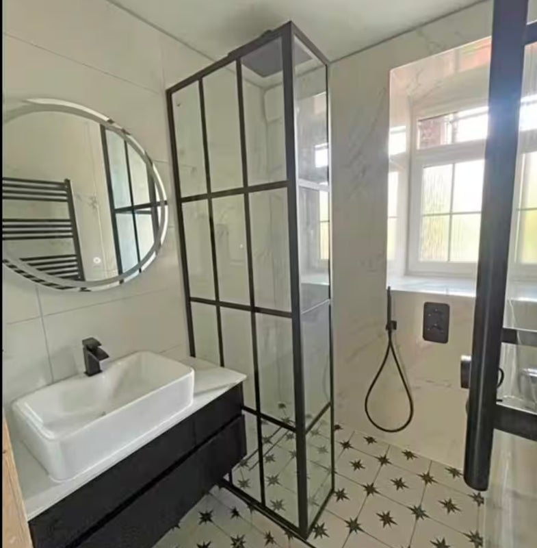 Room Long Lane in Greater London