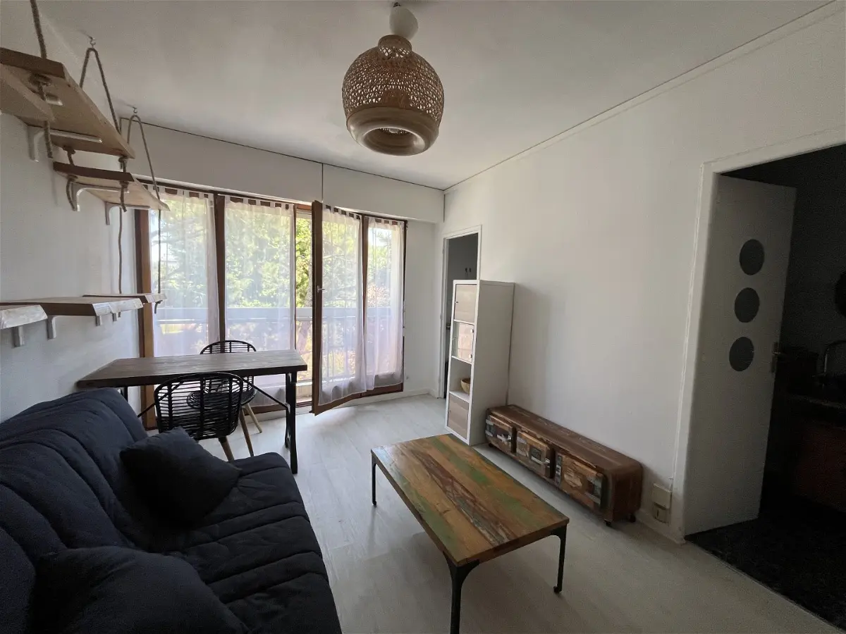 Flat Cité de Magenta in Bordeaux
