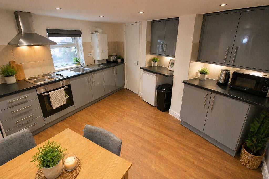 Room Genesta Road in Greater London
