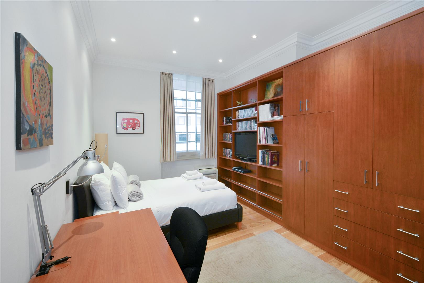 Flat Montagu Mansions in London