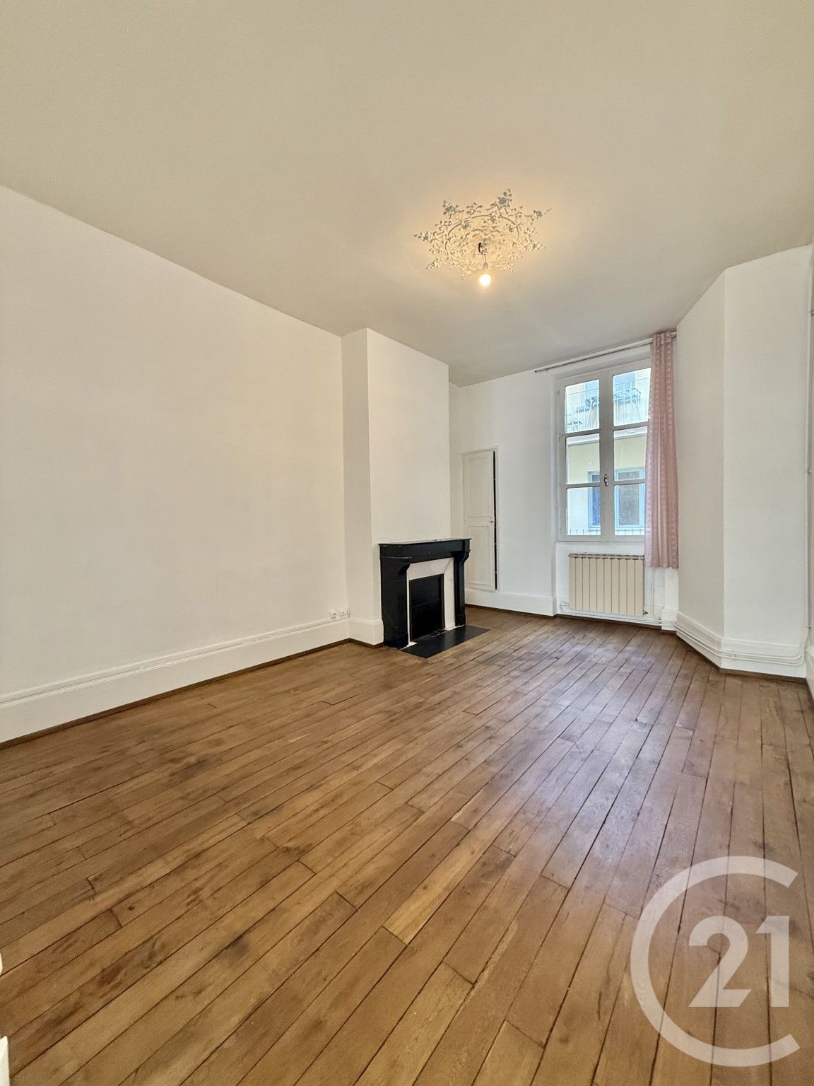 Flat Rue Voltaire in Moulins