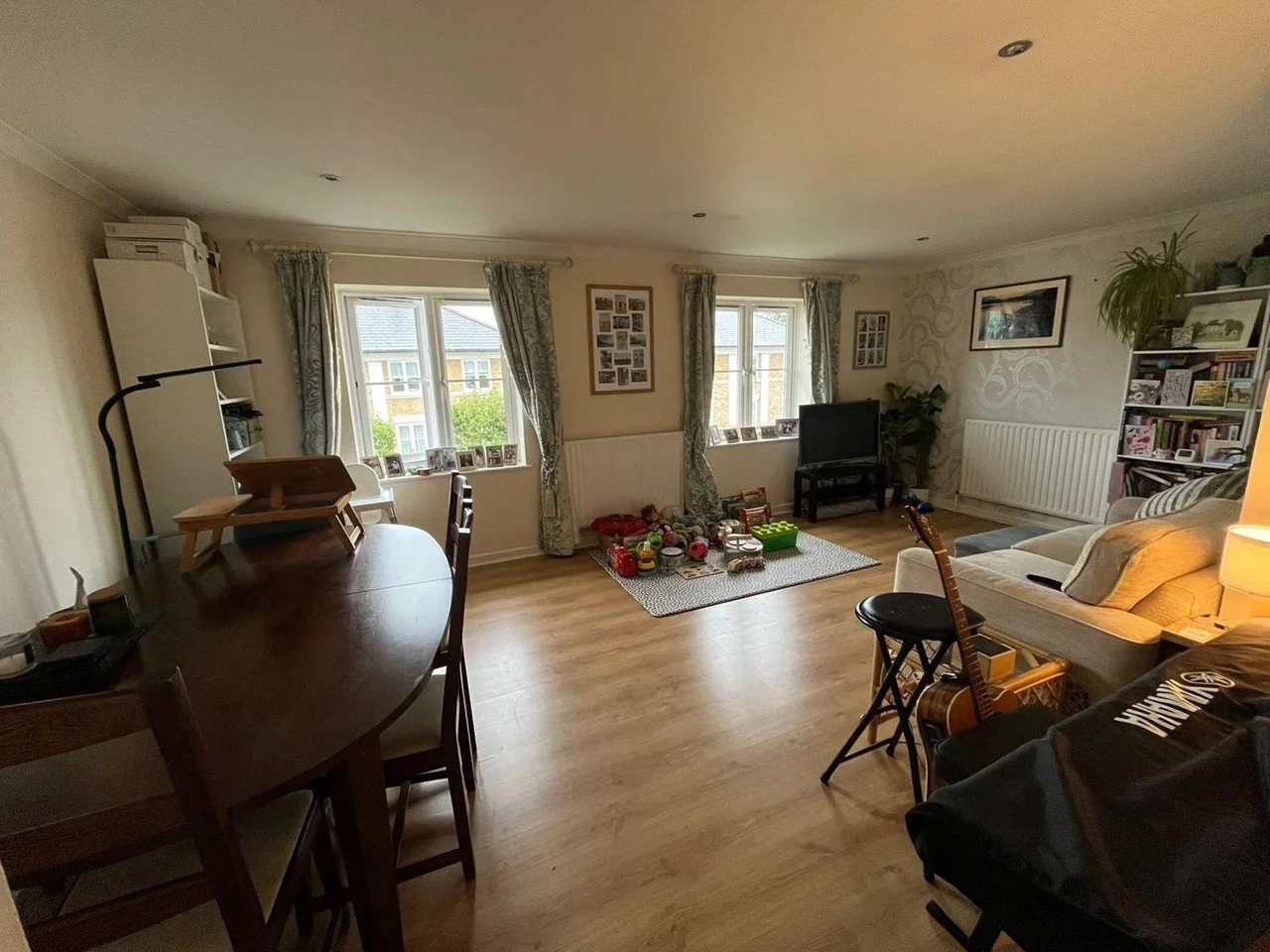 Flat Crofton Avenue in Greater London